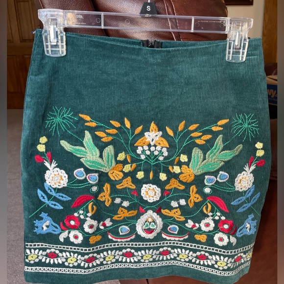 Simplee Apparel Skirts Brand New Floral Embroidered Peruvian Skirt